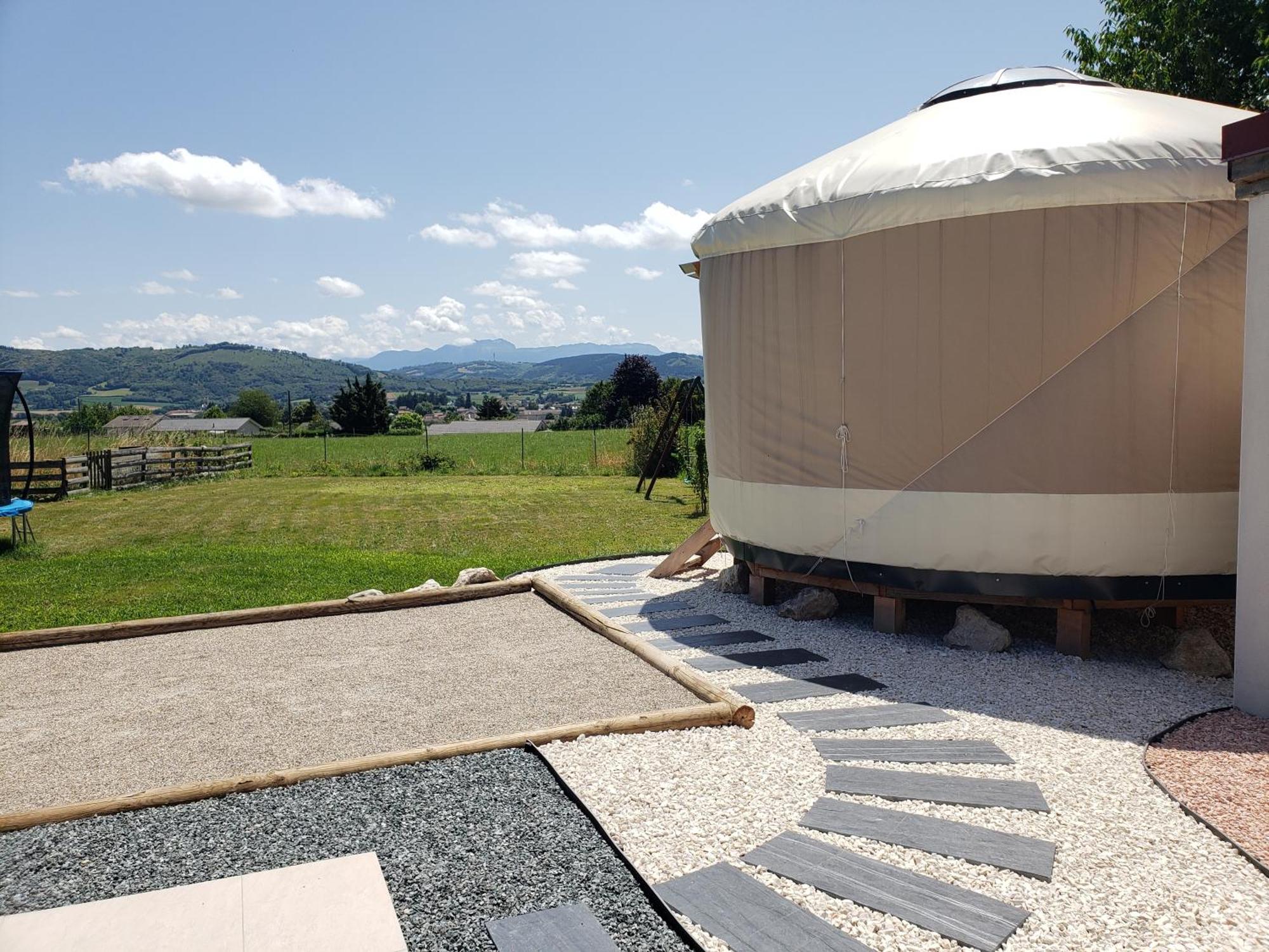 Yourte Atypique Entre Lyon Et Grenoble ! Vue Sur Les Montagnes. Nohant-en-Graçay Exterior foto